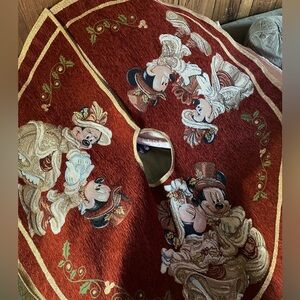 Disney parks Victorian Mickey and Minnie Mouse Christmas tree skirt